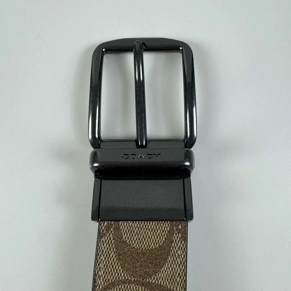 COACH Reversible SIGNATURE Embossed Leather Dress Belt HARNESS Black Beige 42